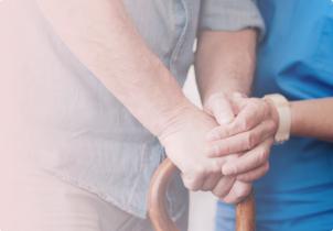 养老护理员培训视频协助老人淋浴